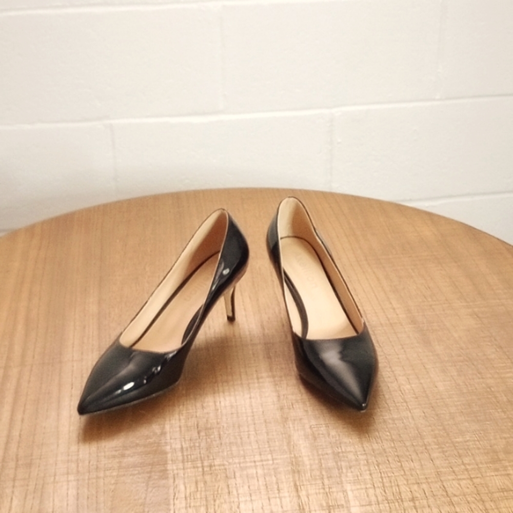 Black Pumps
